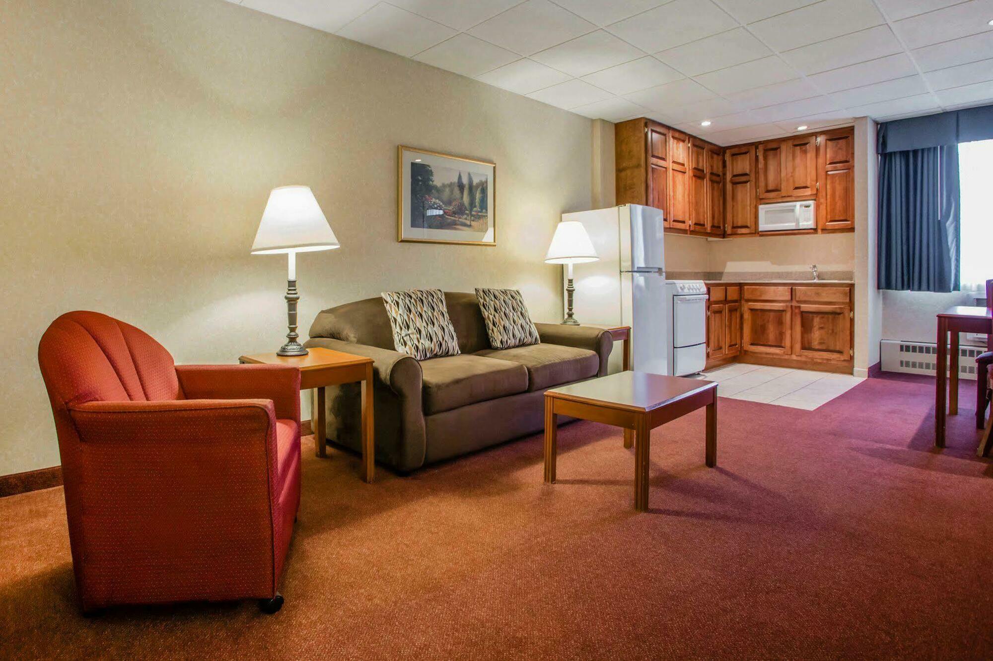 Quality Inn & Suites Downtown Green Bay Exterior foto